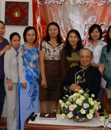 Hội Quán Các Bà Mẹ những ngày mới thành lập