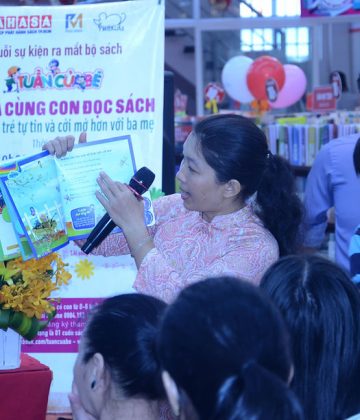 Đọc sách cùng con giúp trẻ tự tin thể hiện mình